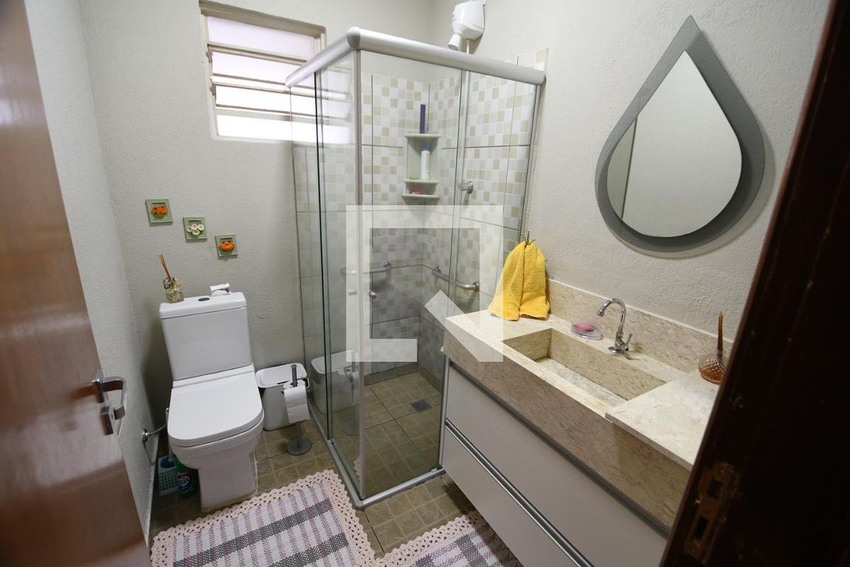 Casa à Venda - Taquaral, 2 Quartos,  255 m2 em , Campinas - sp | SoloBR