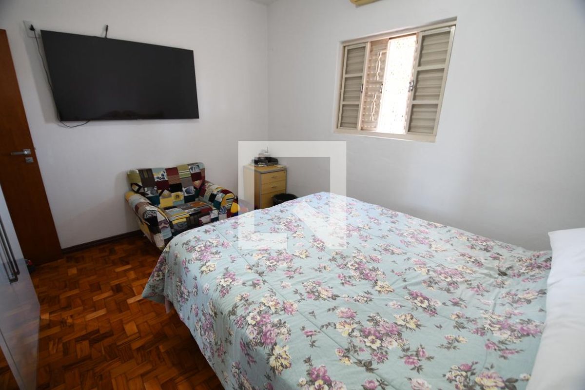 Casa à Venda - Taquaral, 2 Quartos,  255 m2 em , Campinas - sp | SoloBR