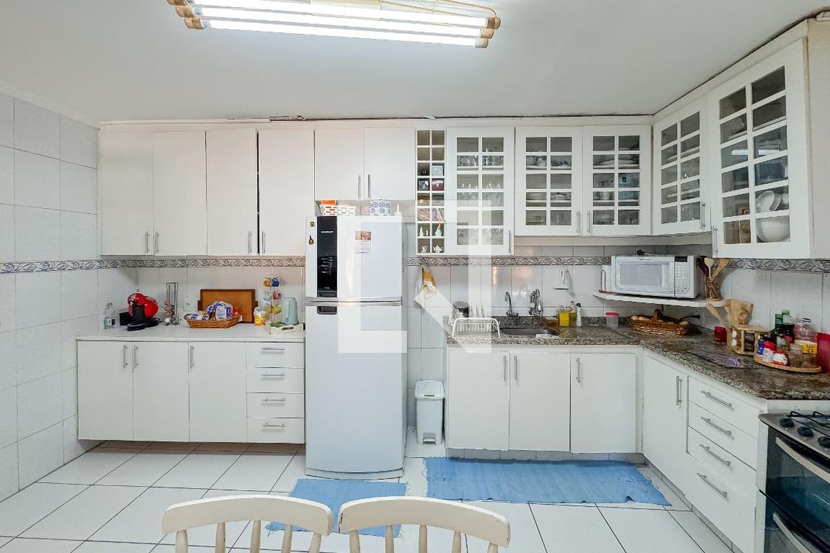 Casa, 3 quartos, 256 m² - Foto 40