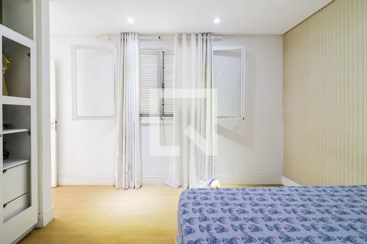 Casa, 3 quartos, 258 m² - Foto 32