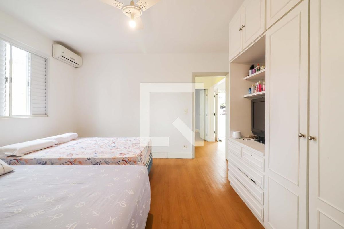 Casa, 3 quartos, 258 m² - Foto 40