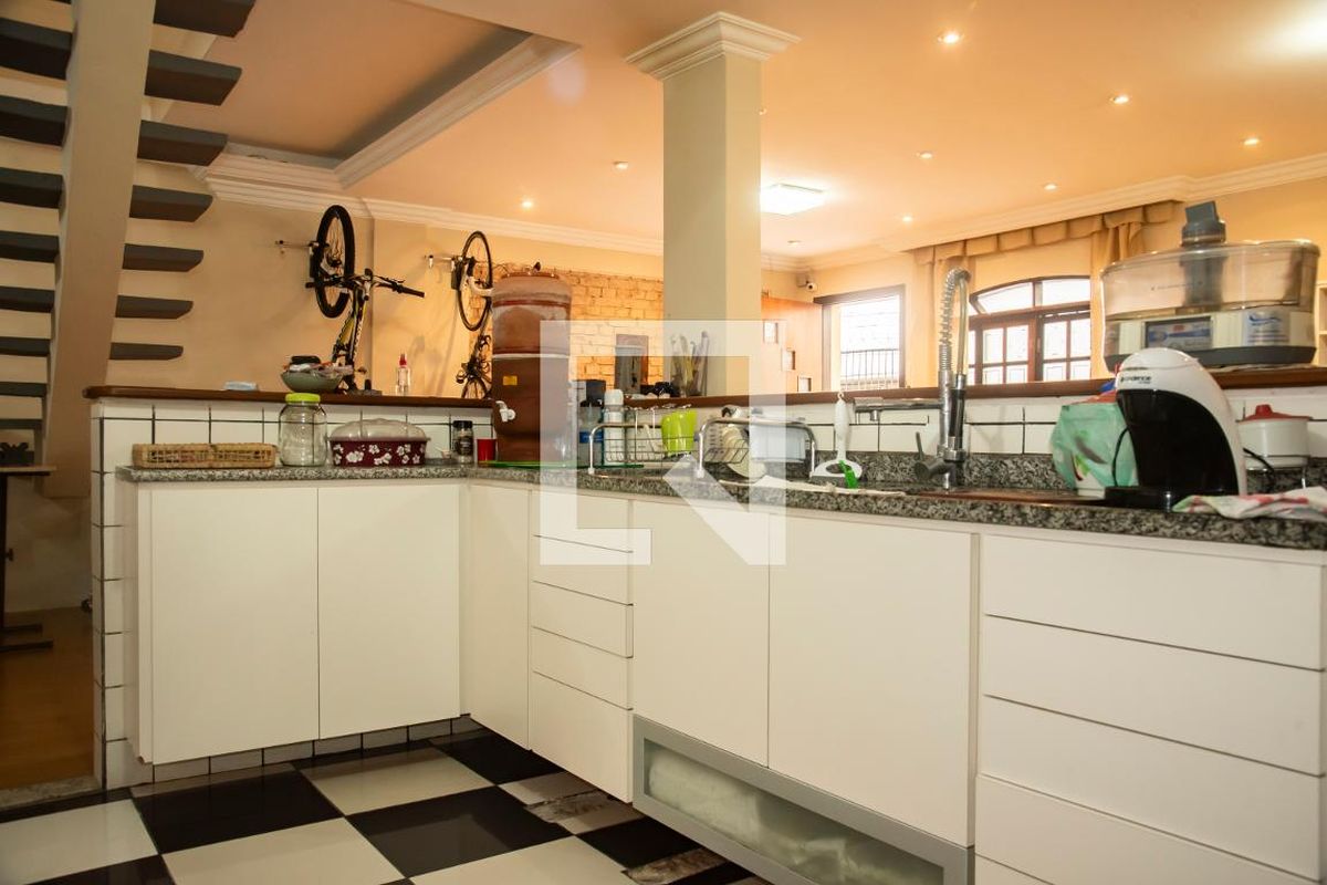 Casa, 3 quartos, 234 m² - Foto 37