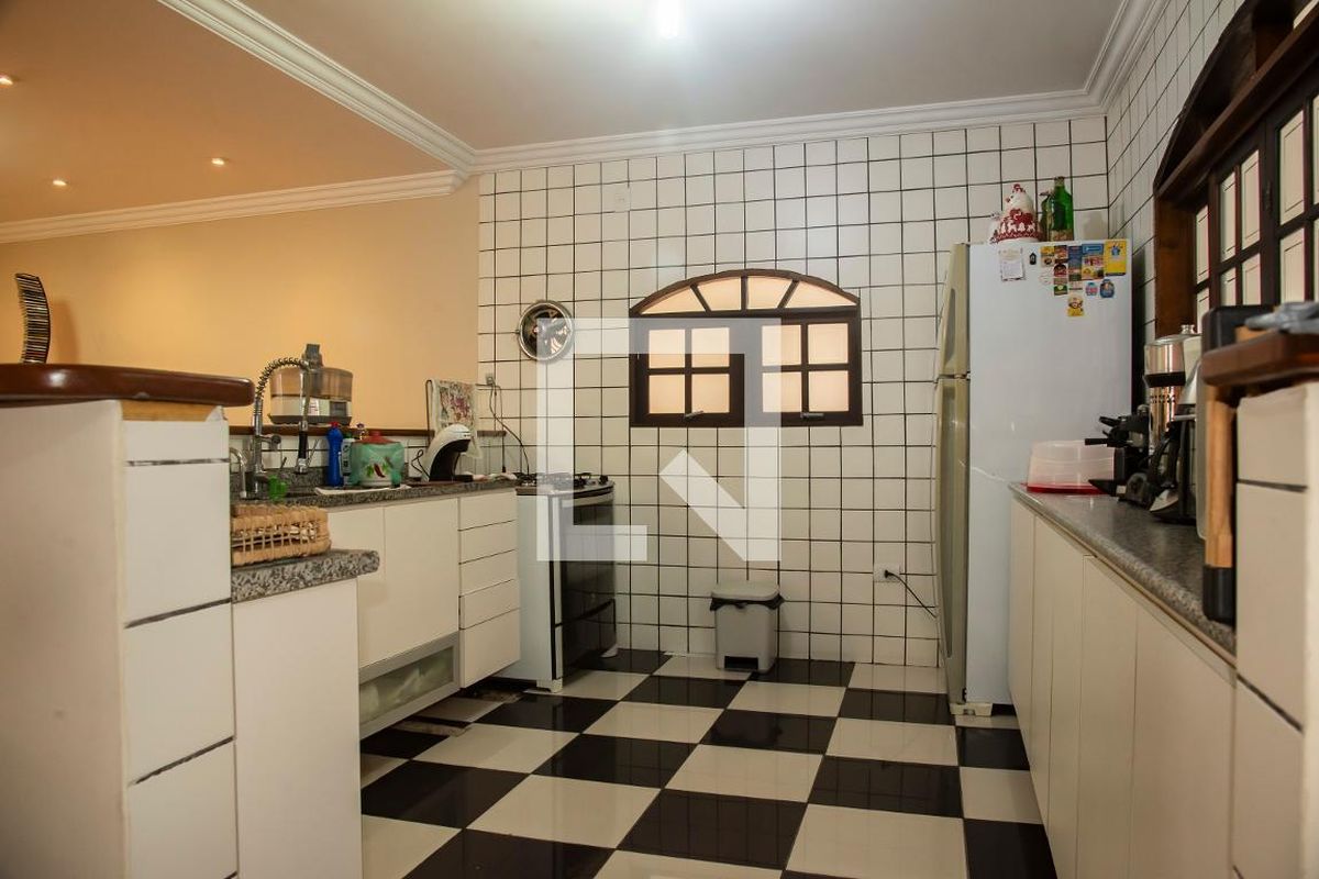 Casa, 3 quartos, 234 m² - Foto 34