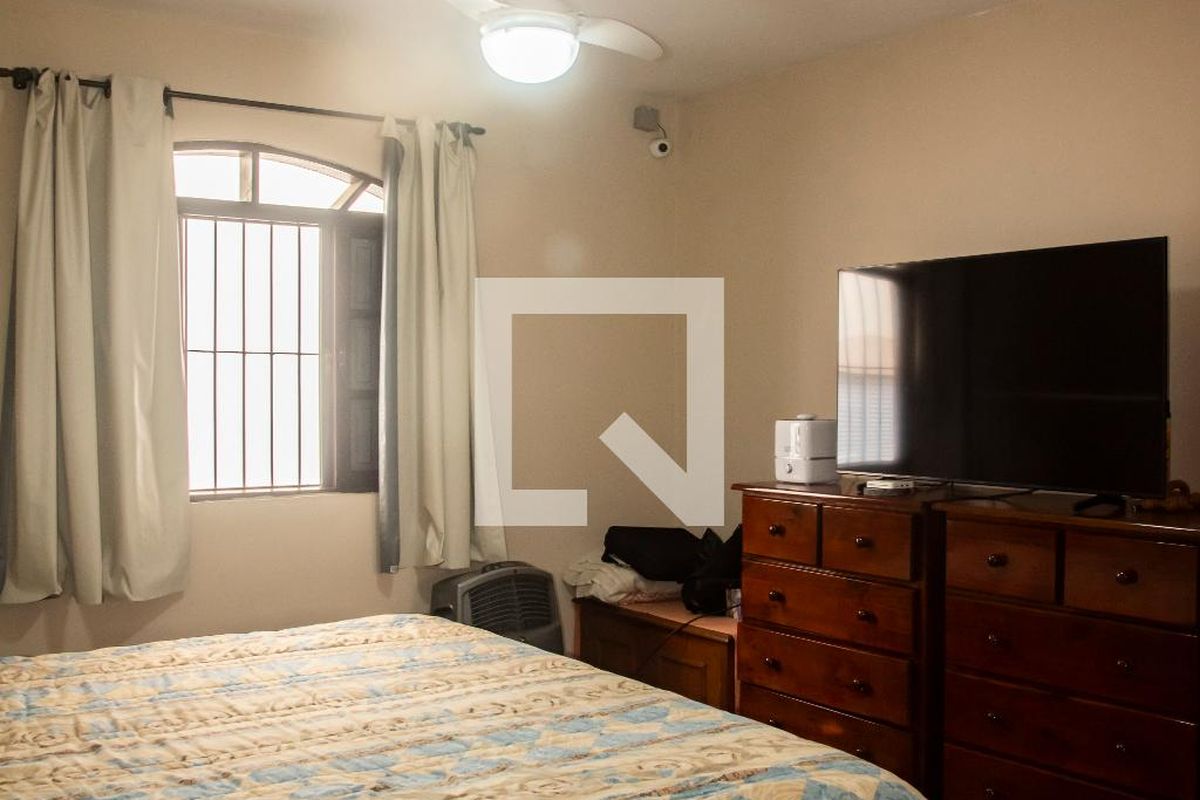 Casa, 3 quartos, 234 m² - Foto 19