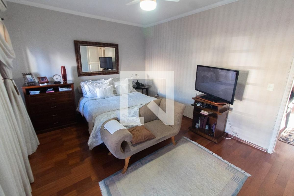 Casa à Venda - Jardim Planalto, 3 Quartos,  284 m2 em , Campinas - sp | SoloBR