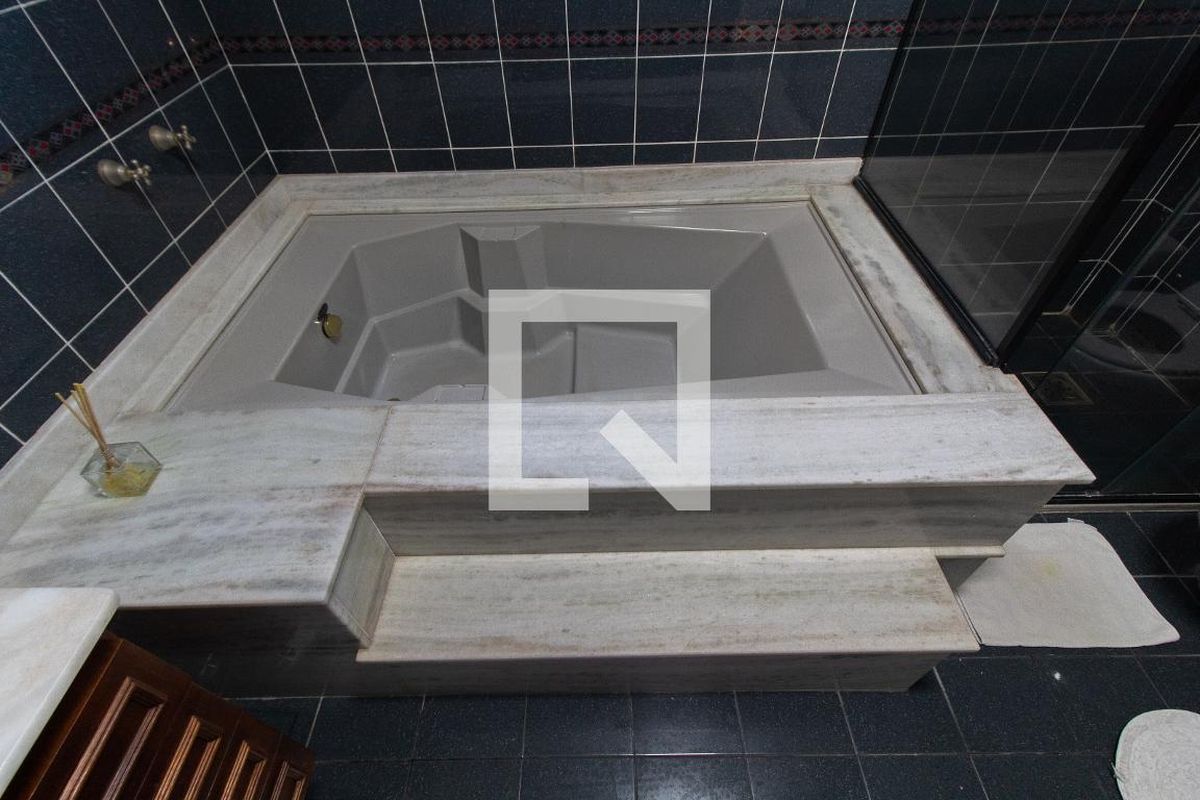 Casa à Venda - Jardim Planalto, 3 Quartos,  284 m2 em , Campinas - sp | SoloBR