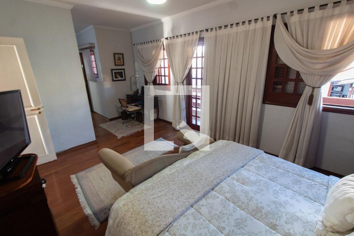 Casa à Venda - Jardim Planalto, 3 Quartos,  284 m2 em , Campinas - sp | SoloBR