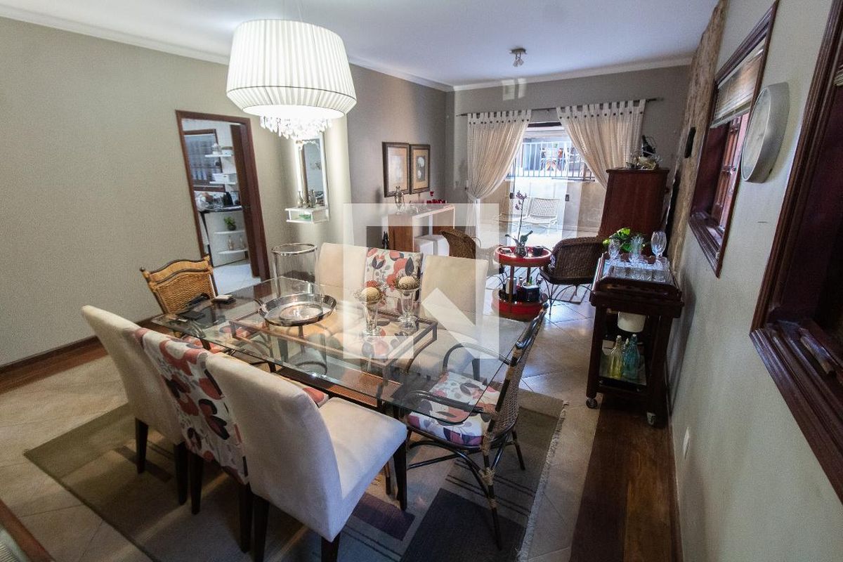 Casa à Venda - Jardim Planalto, 3 Quartos,  284 m2 em , Campinas - sp | SoloBR