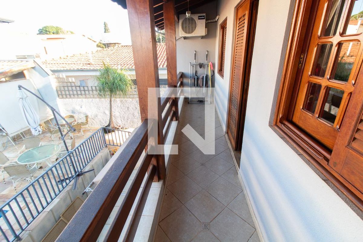 Casa à Venda - Jardim Planalto, 3 Quartos,  284 m2 em , Campinas - sp | SoloBR