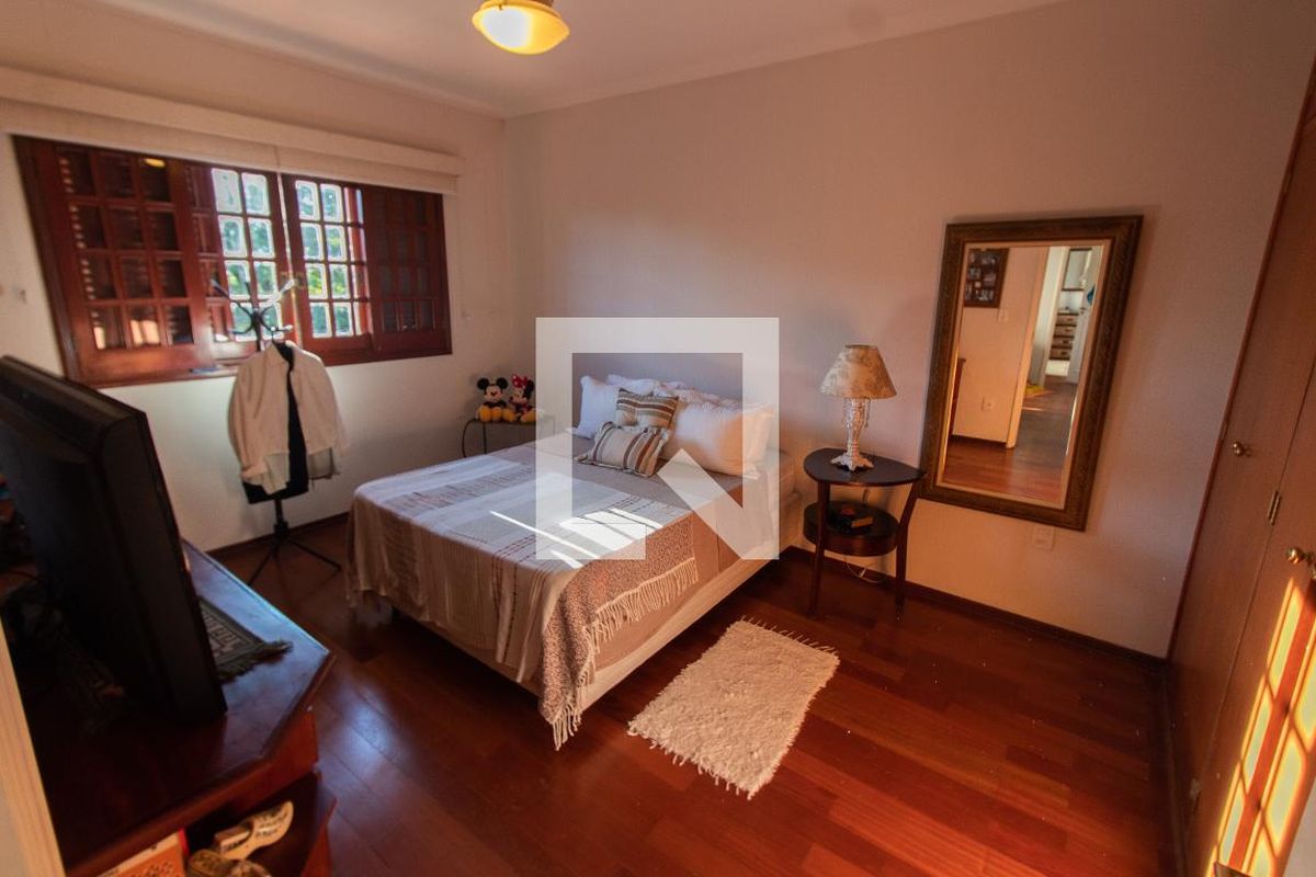 Casa à Venda - Jardim Planalto, 3 Quartos,  284 m2 em , Campinas - sp | SoloBR