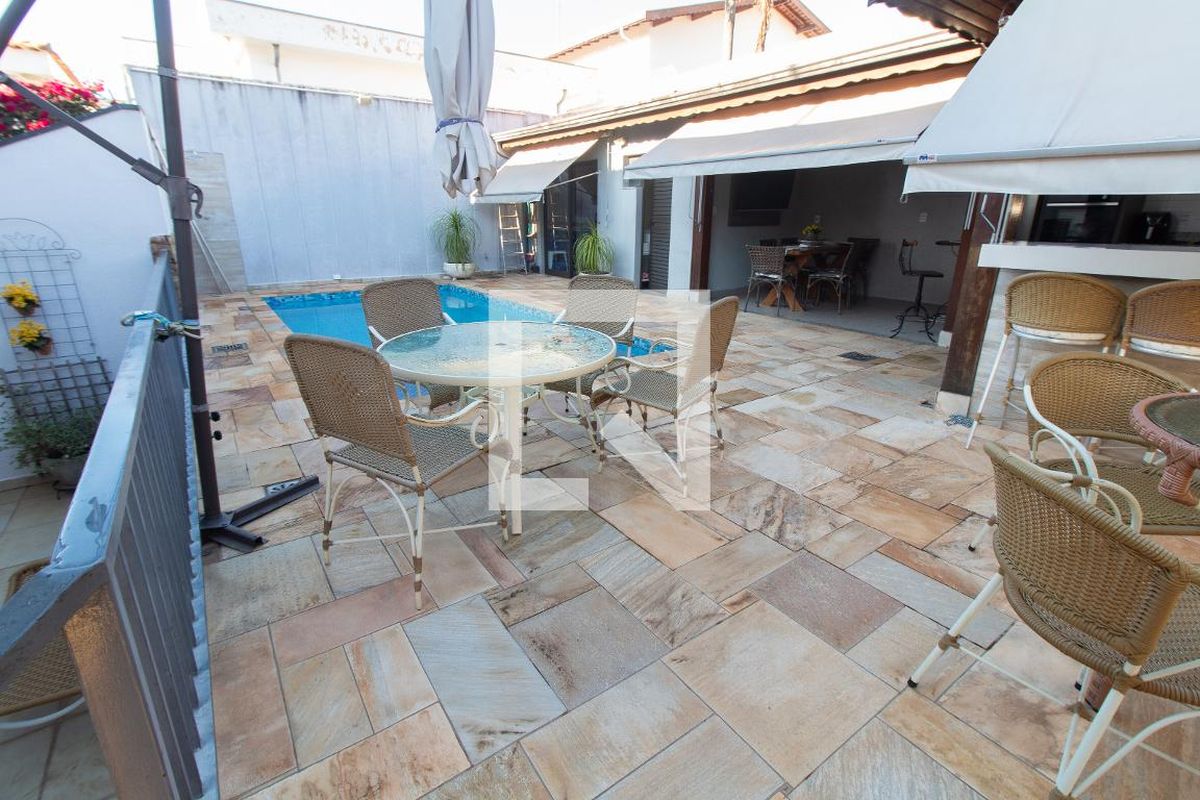 Casa à Venda - Jardim Planalto, 3 Quartos,  284 m2 em , Campinas - sp | SoloBR