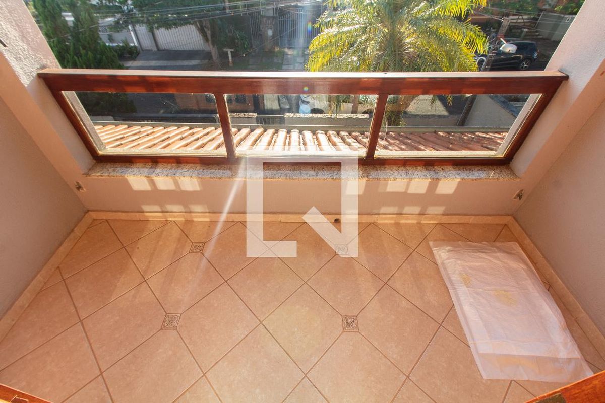 Casa à Venda - Jardim Planalto, 3 Quartos,  284 m2 em , Campinas - sp | SoloBR
