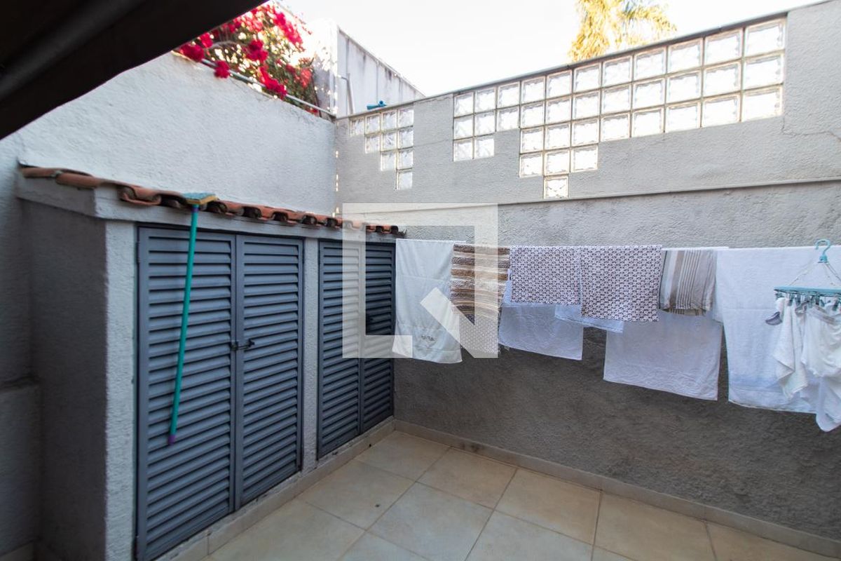 Casa à Venda - Jardim Planalto, 3 Quartos,  284 m2 em , Campinas - sp | SoloBR