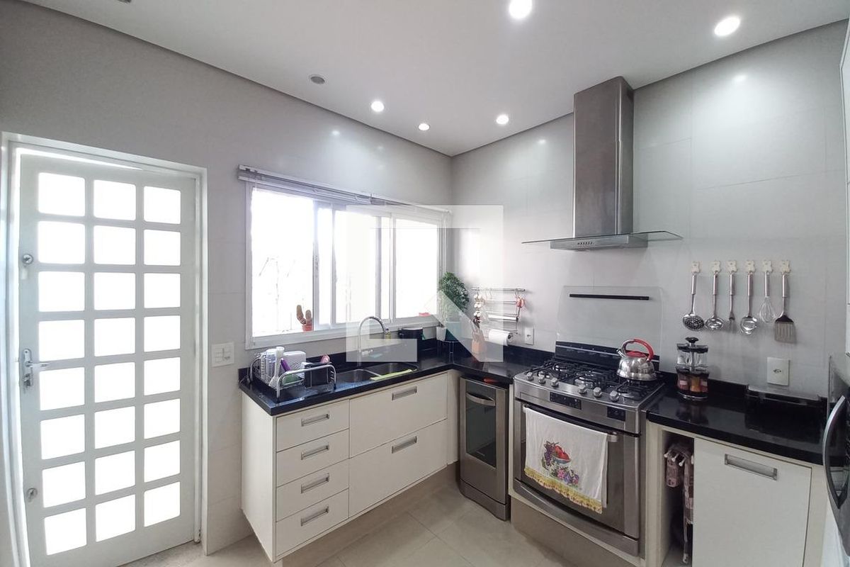 Casa à Venda - Parque Prado, 3 Quartos,  270 m2 em , Campinas - sp | SoloBR