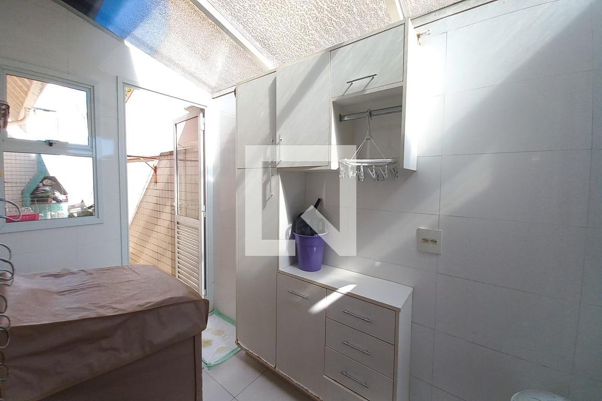 Casa à Venda - Parque Prado, 3 Quartos,  270 m2 em , Campinas - sp | SoloBR