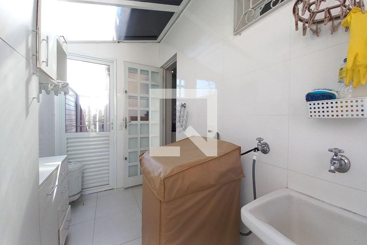 Casa à Venda - Parque Prado, 3 Quartos,  270 m2 em , Campinas - sp | SoloBR