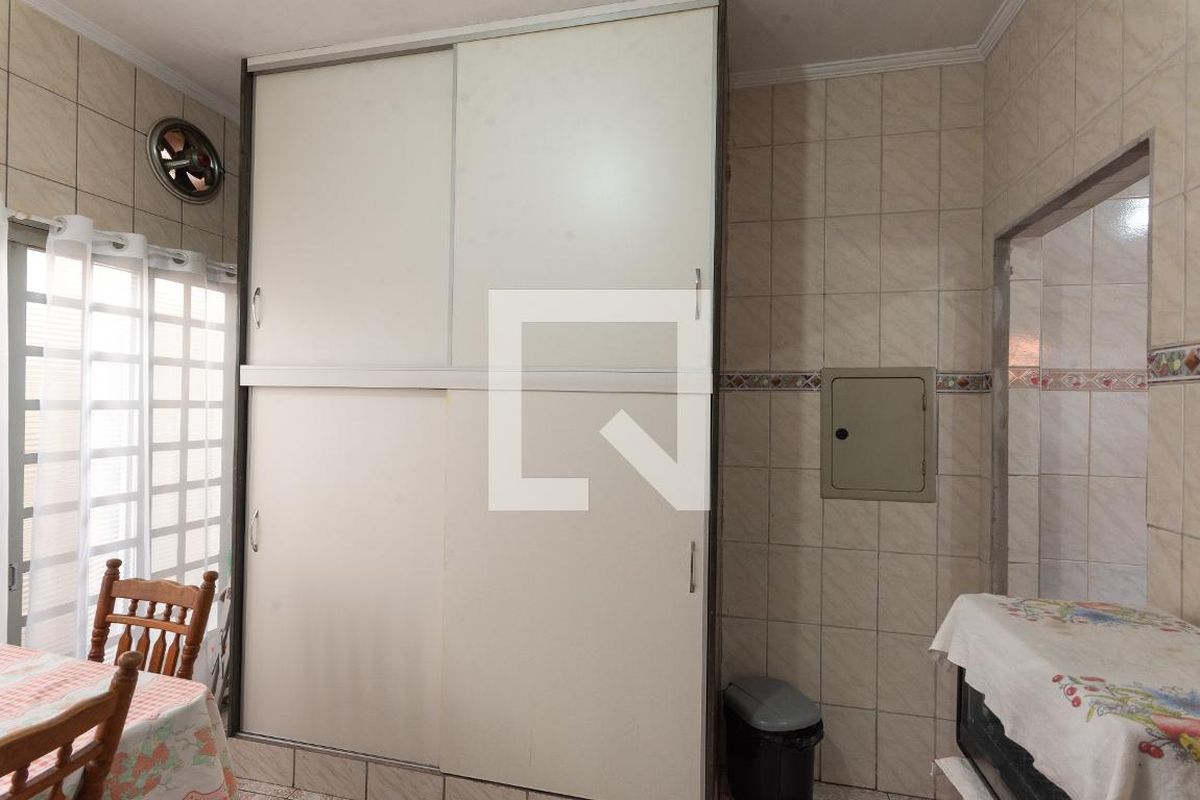 Casa à Venda - Swiss Park, 2 Quartos,  164 m2 em , Campinas - sp | SoloBR