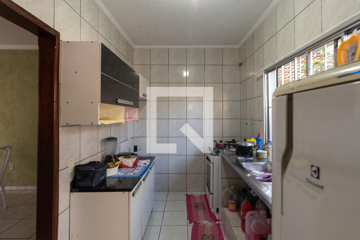 Casa à Venda - Swiss Park, 2 Quartos,  164 m2 em , Campinas - sp | SoloBR