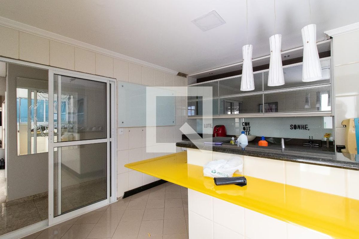 Casa à Venda - Mansões Santo Antônio, 3 Quartos,  293 m2 em , Campinas - sp | SoloBR