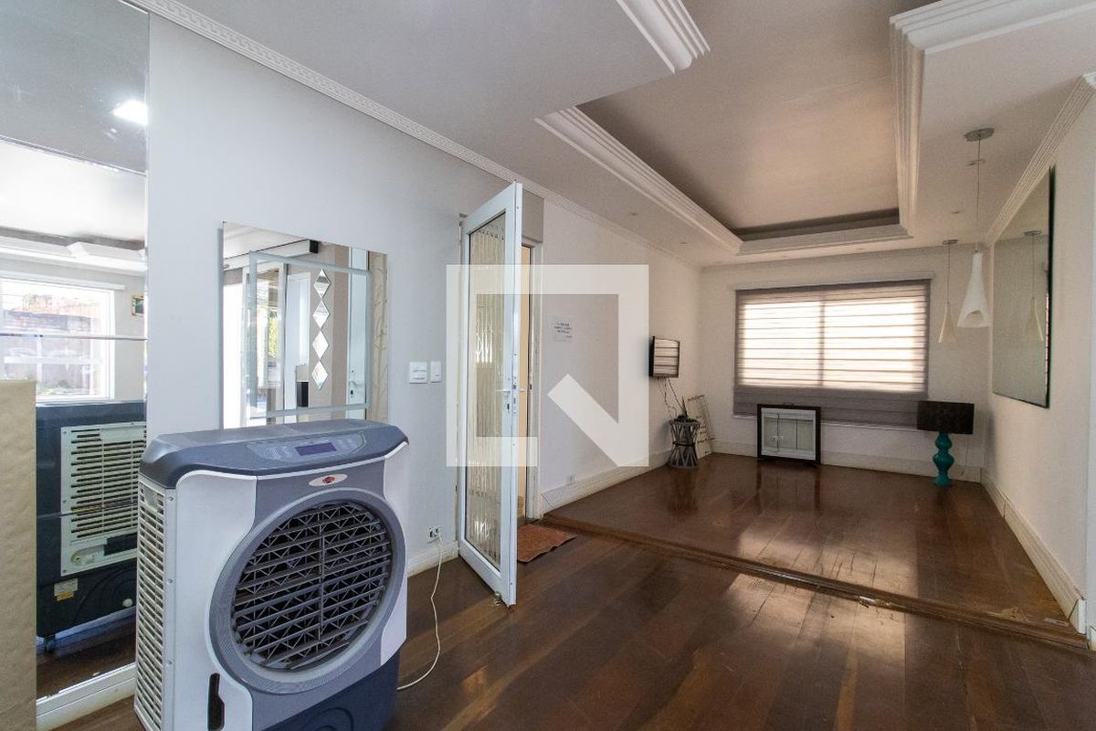 Casa à Venda - Mansões Santo Antônio, 3 Quartos,  293 m2 em , Campinas - sp | SoloBR