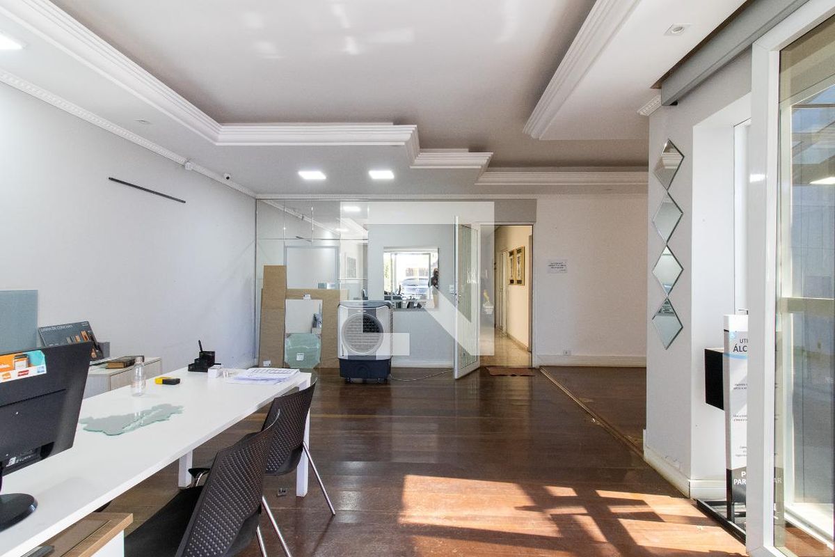 Casa à Venda - Mansões Santo Antônio, 3 Quartos,  293 m2 em , Campinas - sp | SoloBR