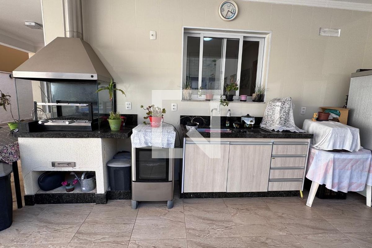 Casa à Venda - Swiss Park, 4 Quartos,  311 m2 em , Campinas - sp | SoloBR