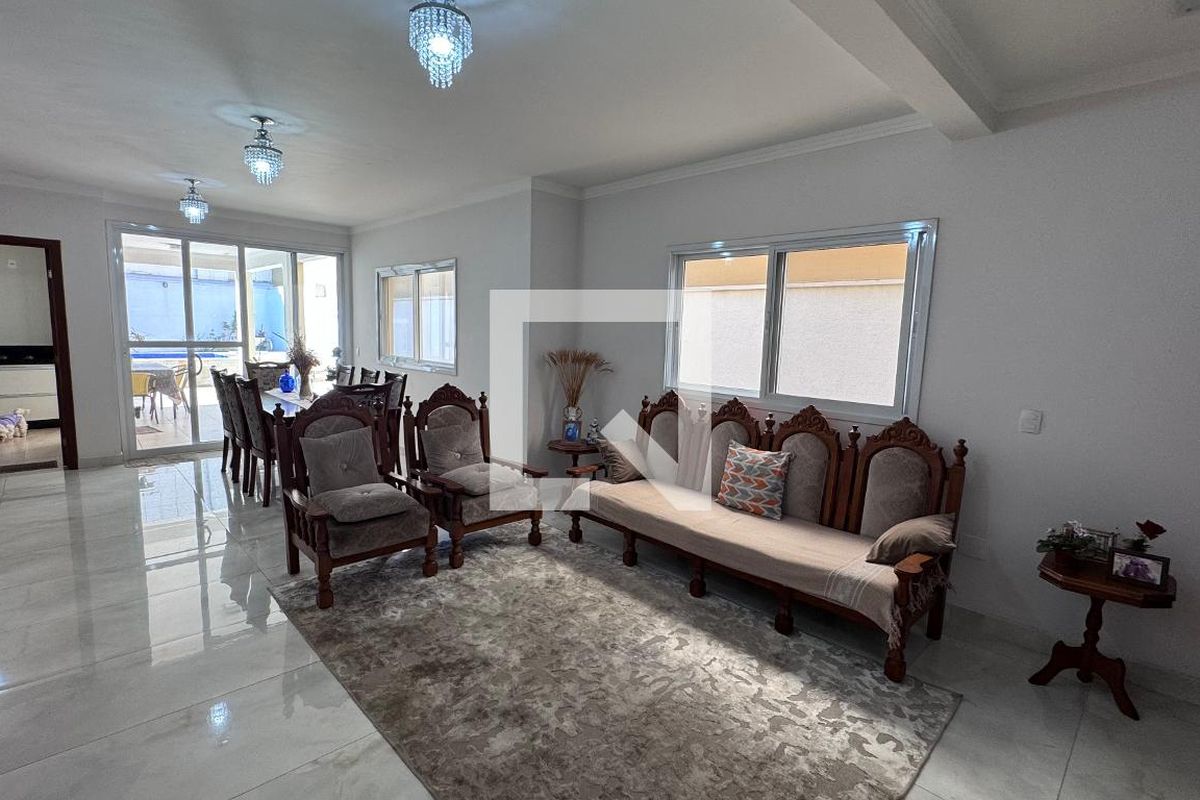 Casa à Venda - Swiss Park, 4 Quartos,  311 m2 em , Campinas - sp | SoloBR