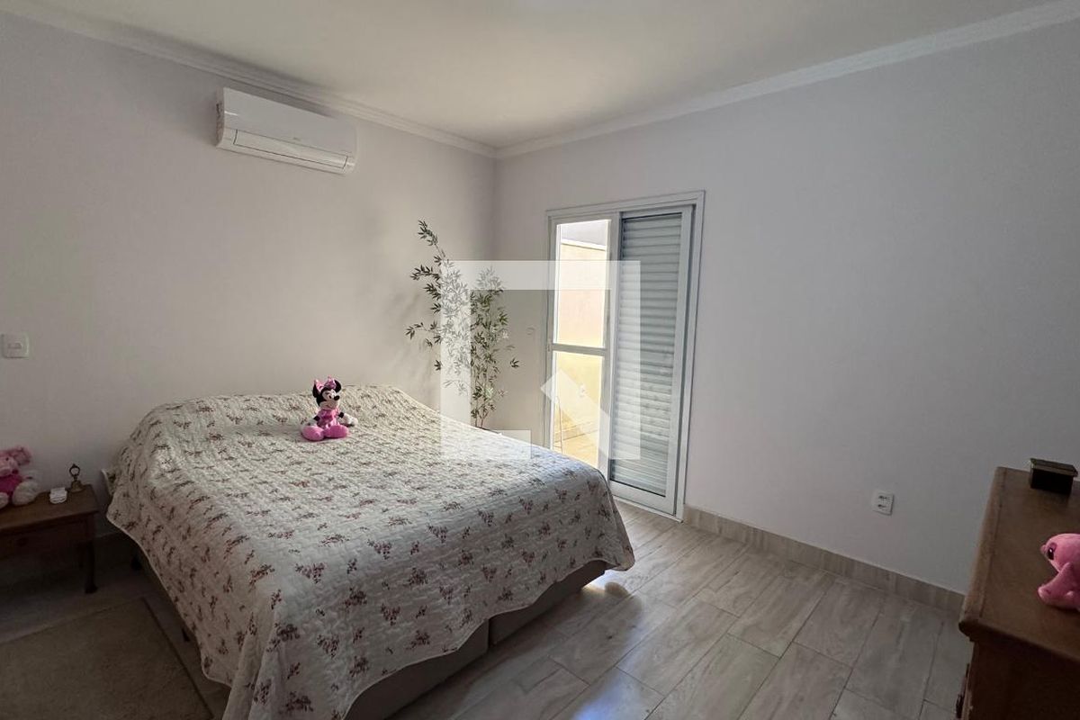 Casa à Venda - Swiss Park, 4 Quartos,  311 m2 em , Campinas - sp | SoloBR