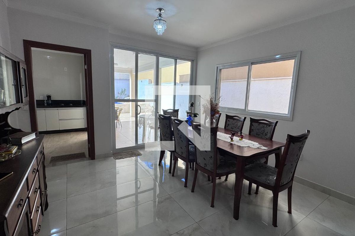 Casa à Venda - Swiss Park, 4 Quartos,  311 m2 em , Campinas - sp | SoloBR