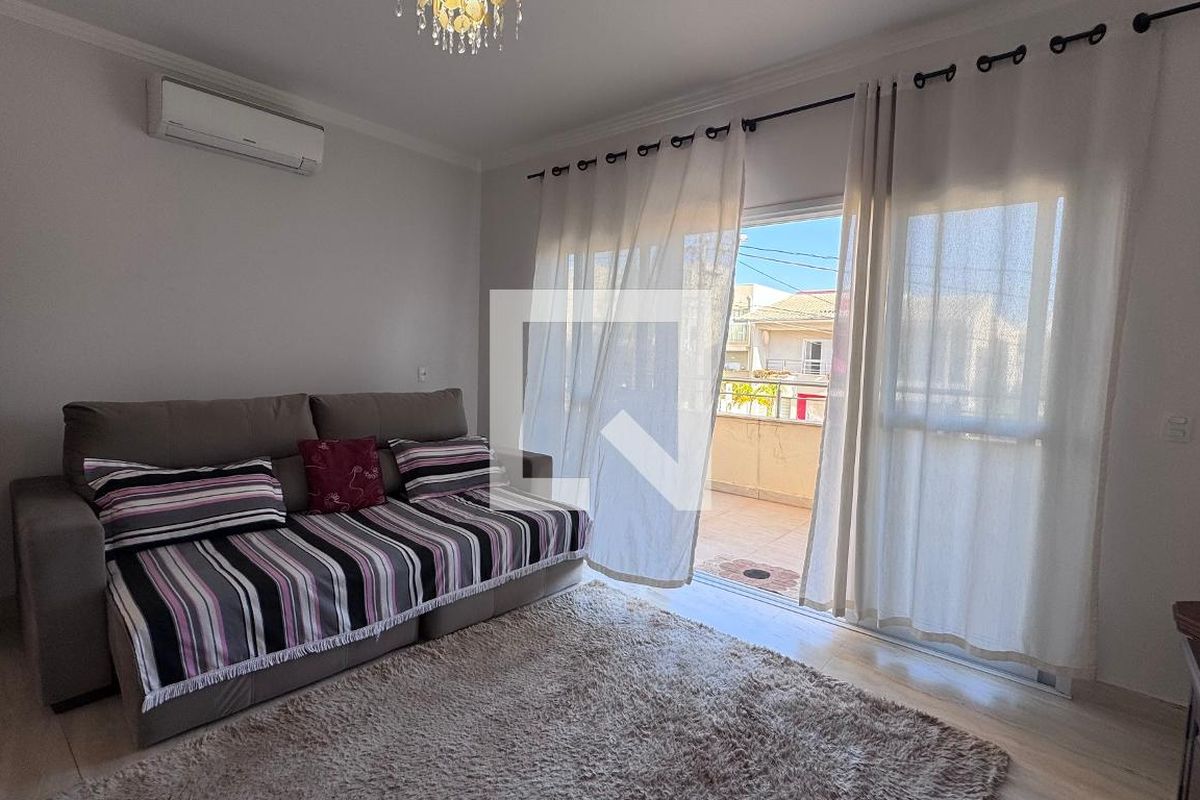 Casa à Venda - Swiss Park, 4 Quartos,  311 m2 em , Campinas - sp | SoloBR
