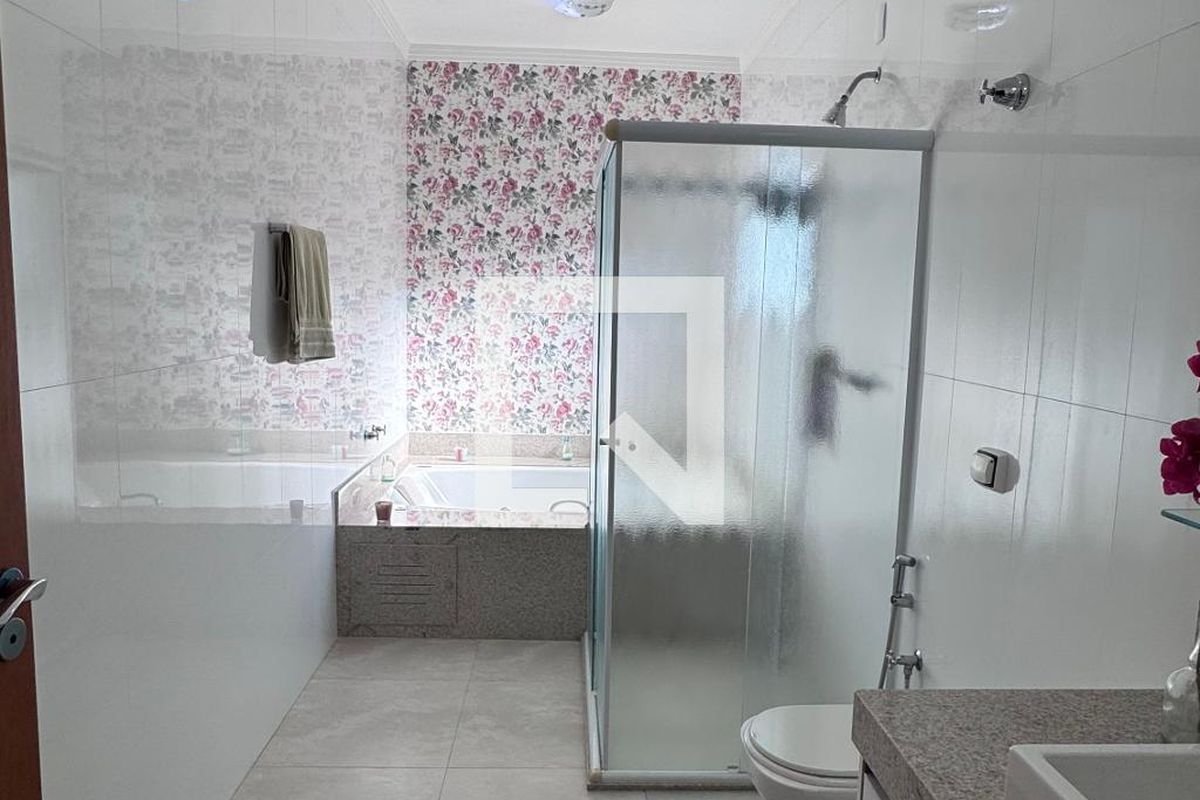 Casa à Venda - Swiss Park, 4 Quartos,  311 m2 em , Campinas - sp | SoloBR
