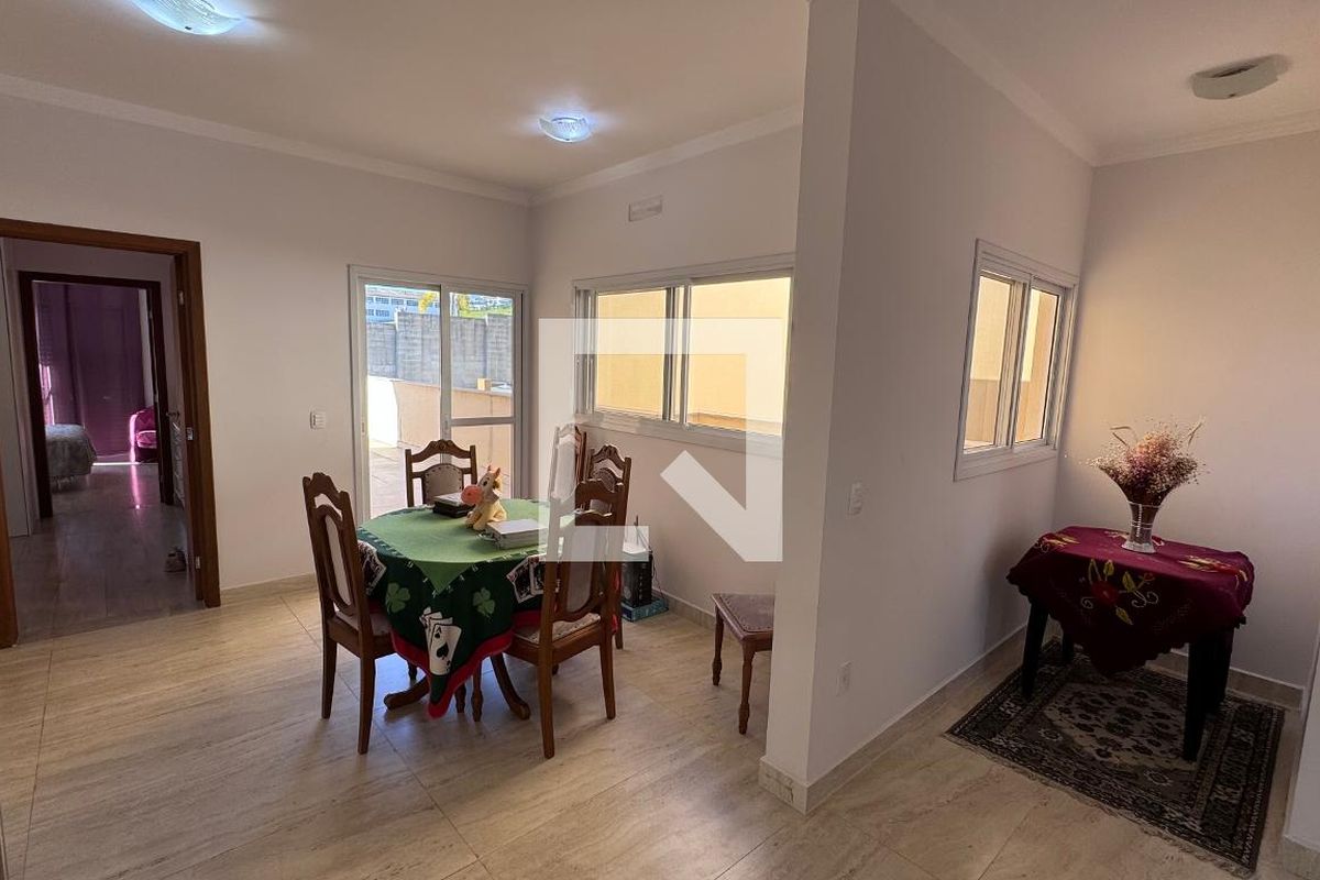 Casa à Venda - Swiss Park, 4 Quartos,  311 m2 em , Campinas - sp | SoloBR