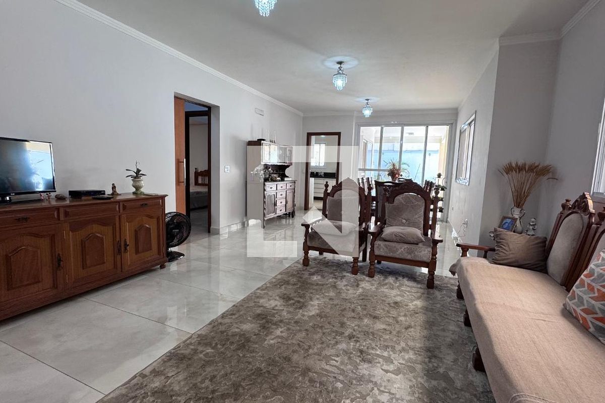 Casa à Venda - Swiss Park, 4 Quartos,  311 m2 em , Campinas - sp | SoloBR