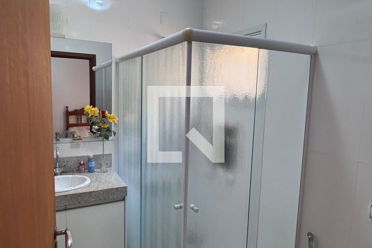 Casa à Venda - Swiss Park, 4 Quartos,  311 m2 em , Campinas - sp | SoloBR