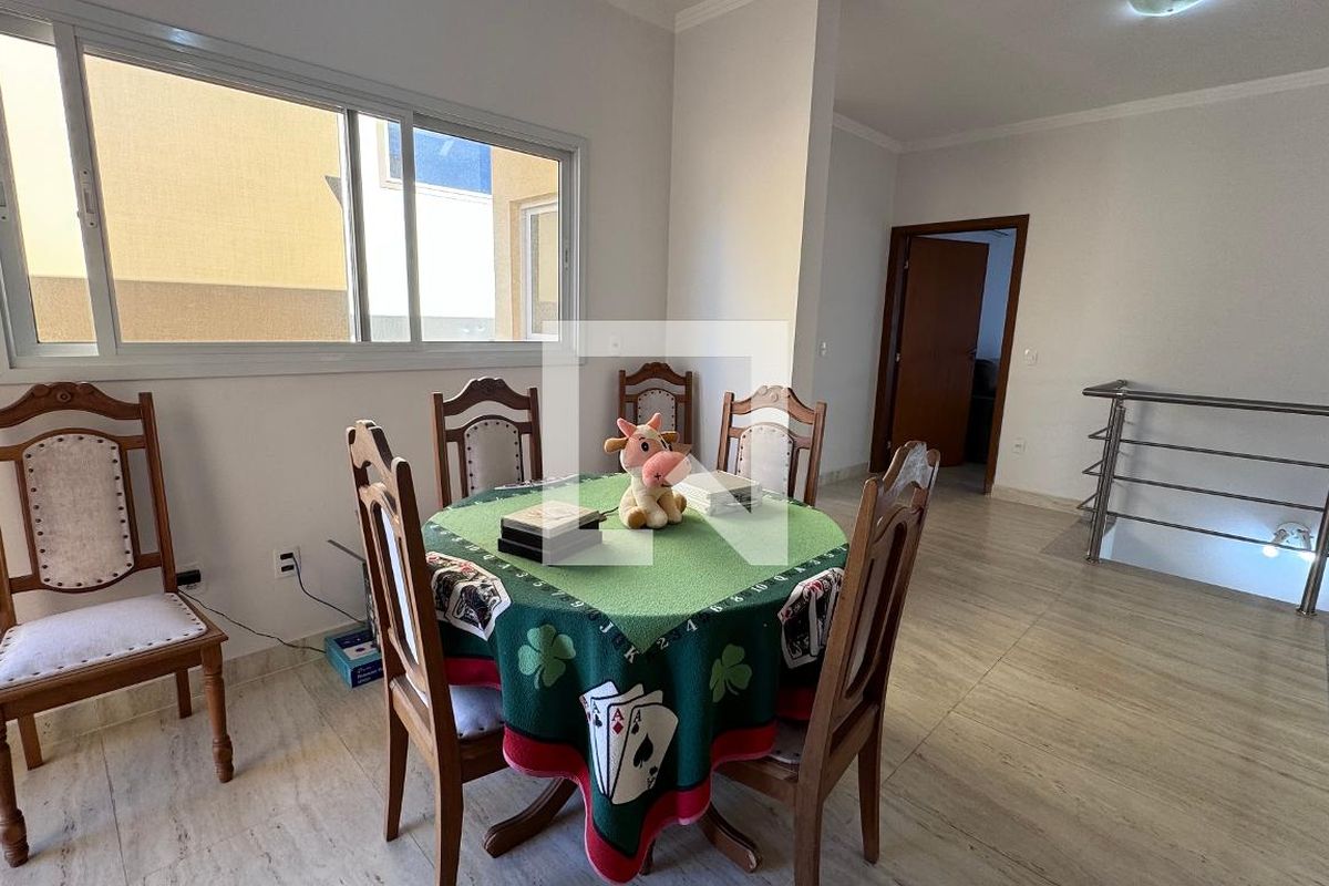 Casa à Venda - Swiss Park, 4 Quartos,  311 m2 em , Campinas - sp | SoloBR