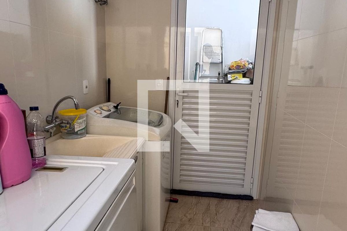 Casa à Venda - Swiss Park, 4 Quartos,  311 m2 em , Campinas - sp | SoloBR