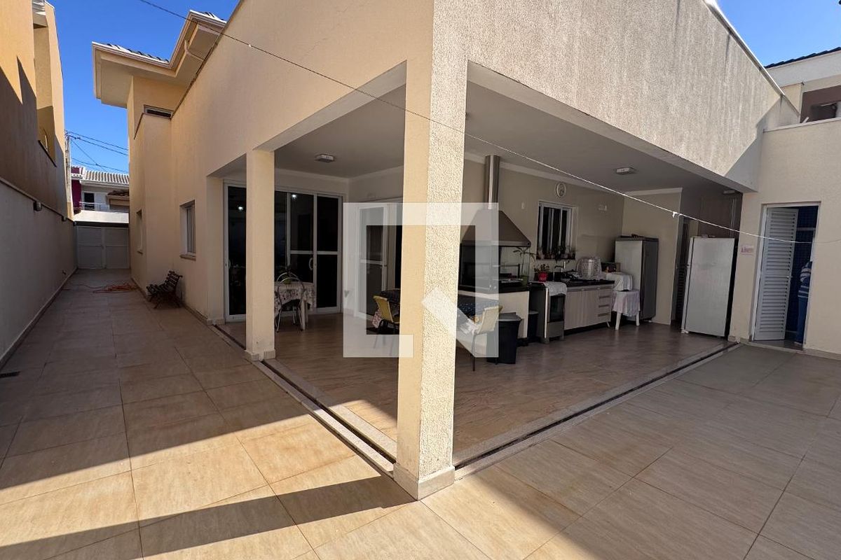 Casa à Venda - Swiss Park, 4 Quartos,  311 m2 em , Campinas - sp | SoloBR