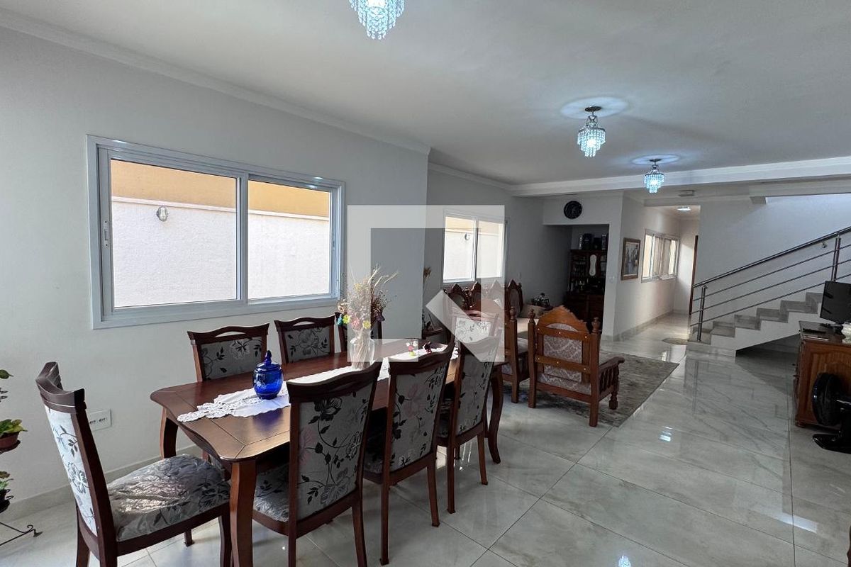 Casa à Venda - Swiss Park, 4 Quartos,  311 m2 em , Campinas - sp | SoloBR