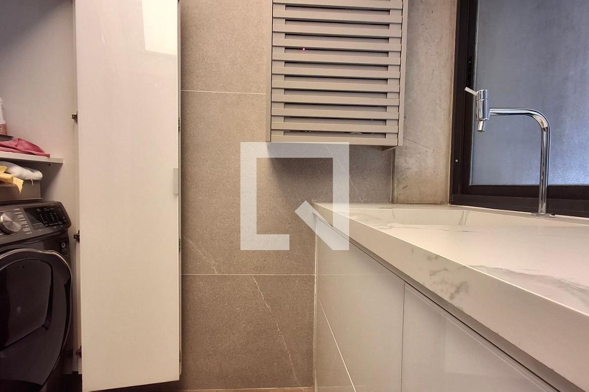Apartamento à Venda - Cambuí, 1 Quarto,  52 m2 em , Campinas - sp | SoloBR