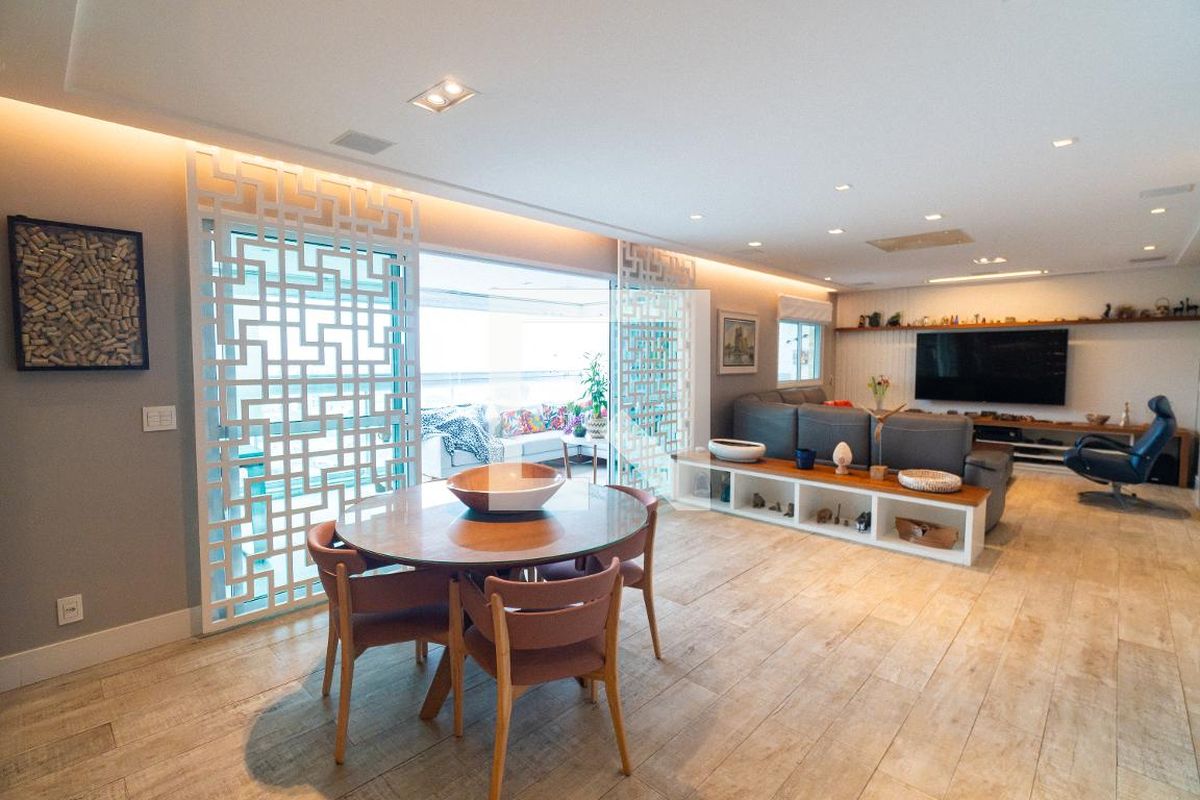 Apartamento, 3 quartos, 205 m² - Foto 1