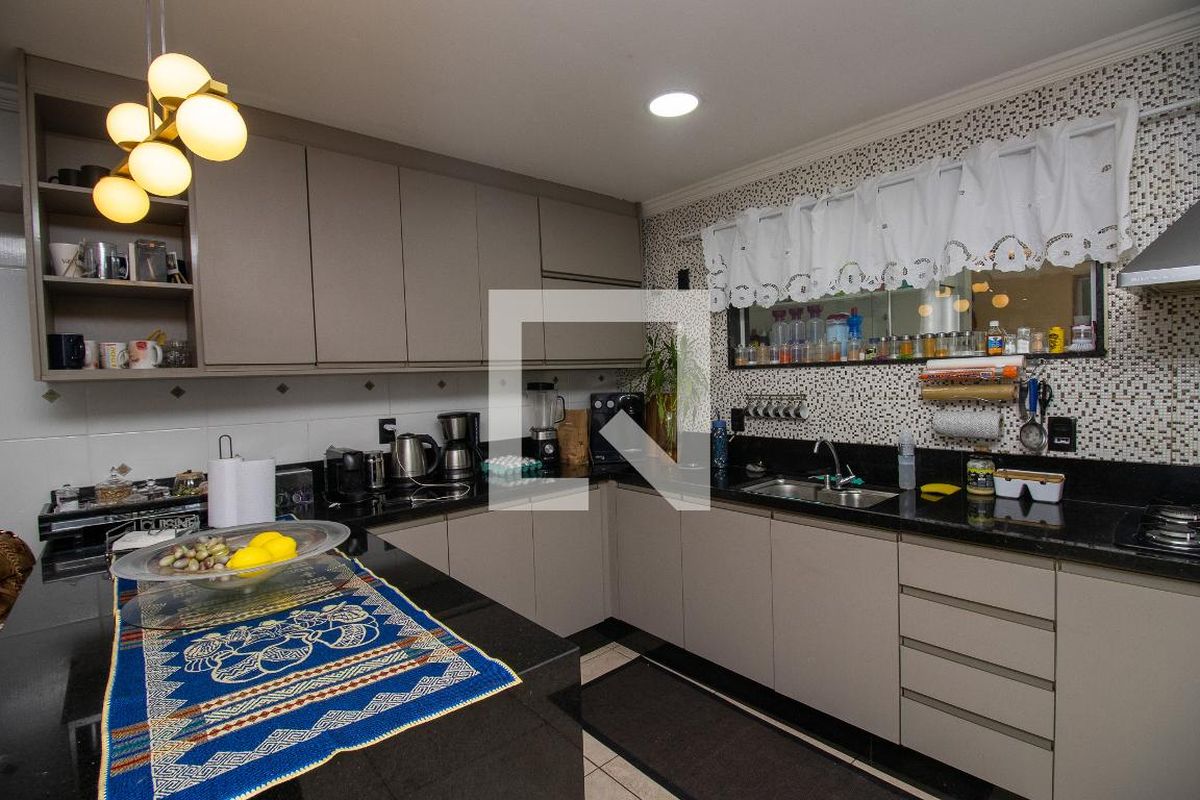 Casa, 3 quartos, 240 m² - Foto 78