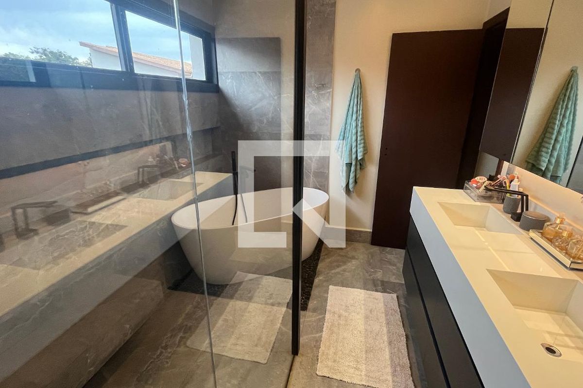 Casa à Venda - Mansões Santo Antônio, 5 Quartos,  1000 m2 em , Campinas - sp | SoloBR