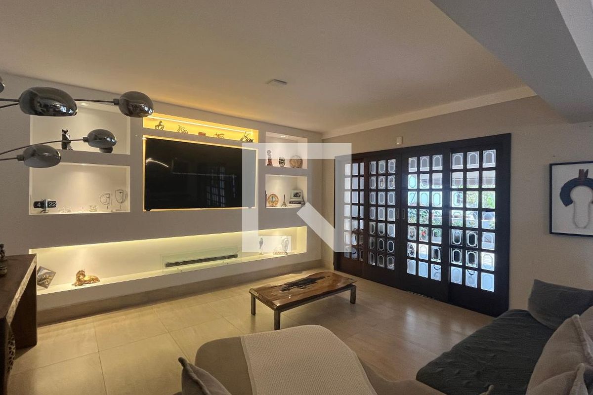 Casa à Venda - Mansões Santo Antônio, 5 Quartos,  1000 m2 em , Campinas - sp | SoloBR