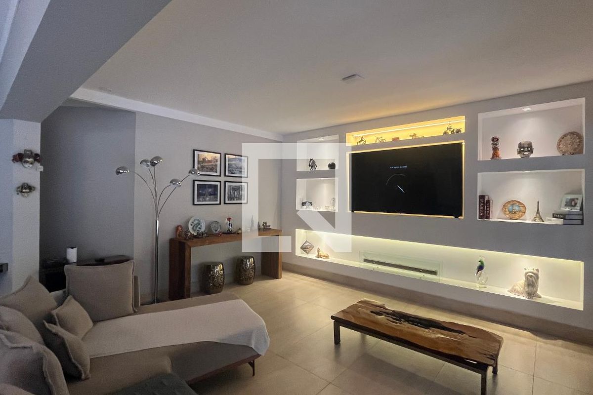 Casa à Venda - Mansões Santo Antônio, 5 Quartos,  1000 m2 em , Campinas - sp | SoloBR
