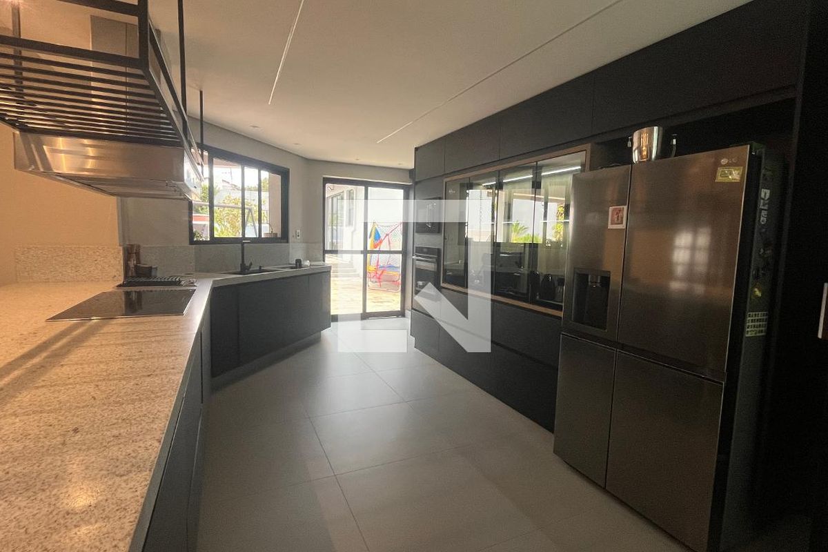 Casa à Venda - Mansões Santo Antônio, 5 Quartos,  1000 m2 em , Campinas - sp | SoloBR