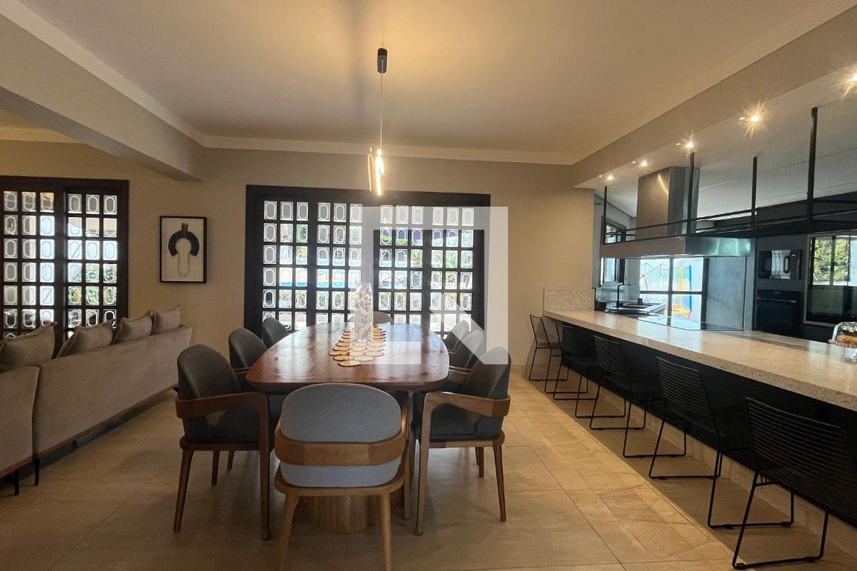 Casa à Venda - Mansões Santo Antônio, 5 Quartos,  1000 m2 em , Campinas - sp | SoloBR