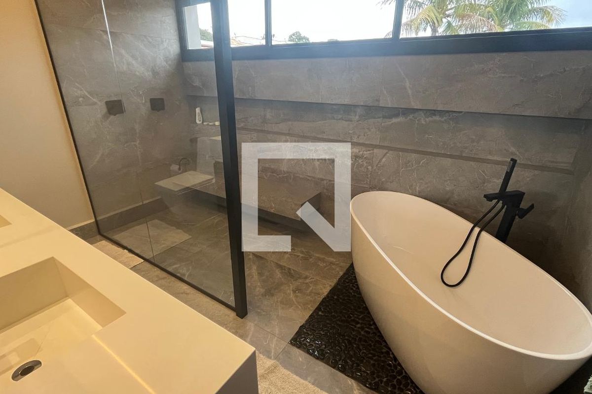 Casa à Venda - Mansões Santo Antônio, 5 Quartos,  1000 m2 em , Campinas - sp | SoloBR