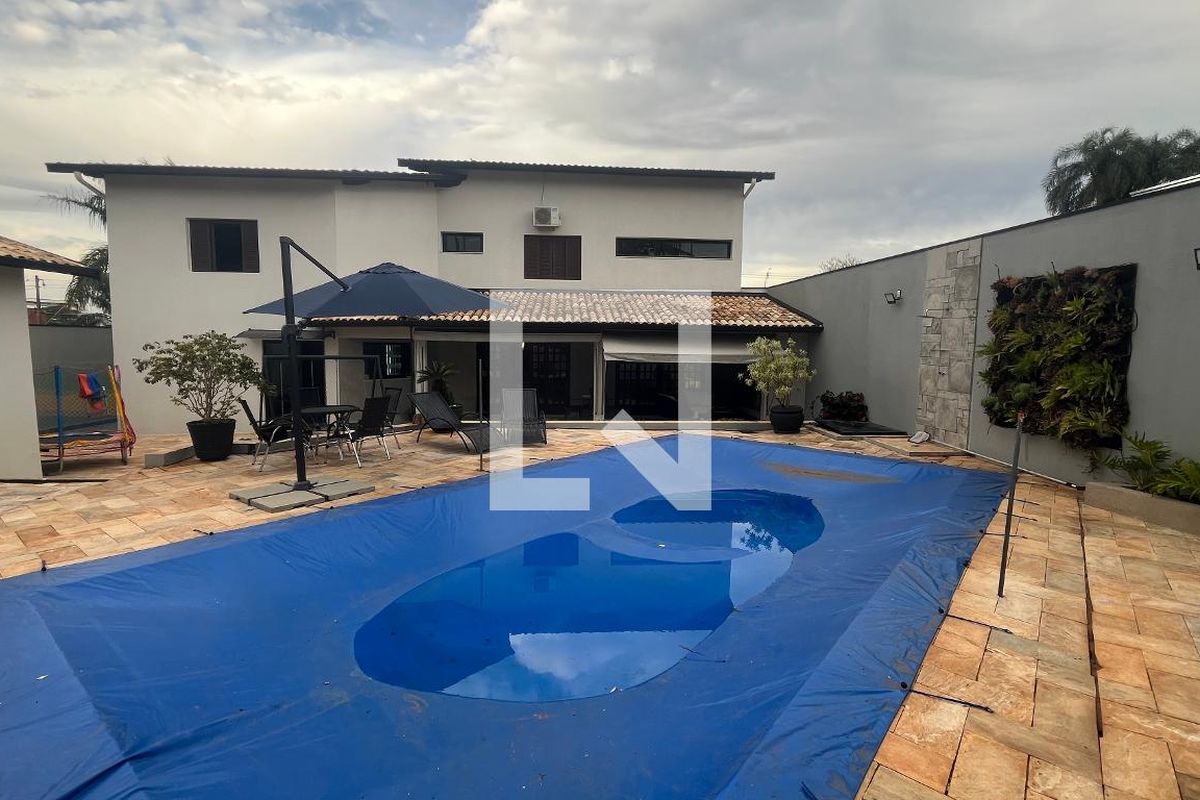 Casa à Venda - Mansões Santo Antônio, 5 Quartos,  1000 m2 em , Campinas - sp | SoloBR