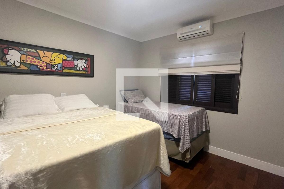 Casa à Venda - Mansões Santo Antônio, 5 Quartos,  1000 m2 em , Campinas - sp | SoloBR