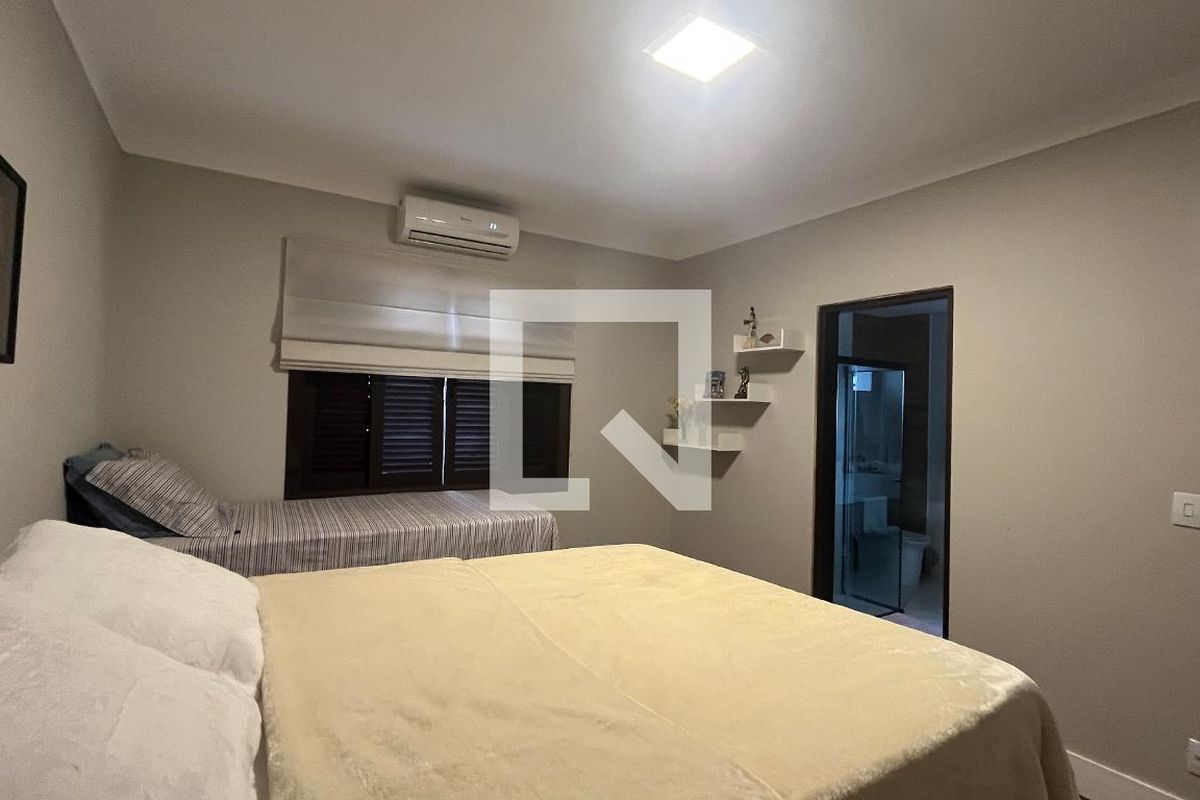 Casa à Venda - Mansões Santo Antônio, 5 Quartos,  1000 m2 em , Campinas - sp | SoloBR